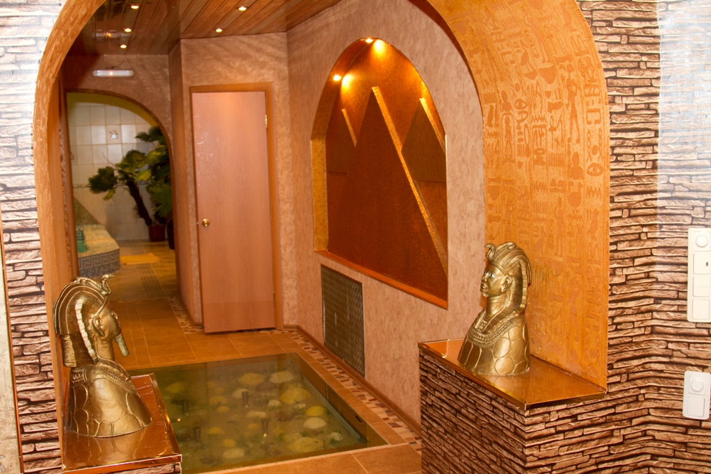 Большой зал Царица Египта